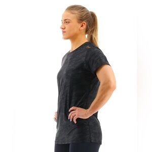 TYR Airtec™ Women's Short Sleeve Tee - Blackout Camo, NWT, Size L 10/12